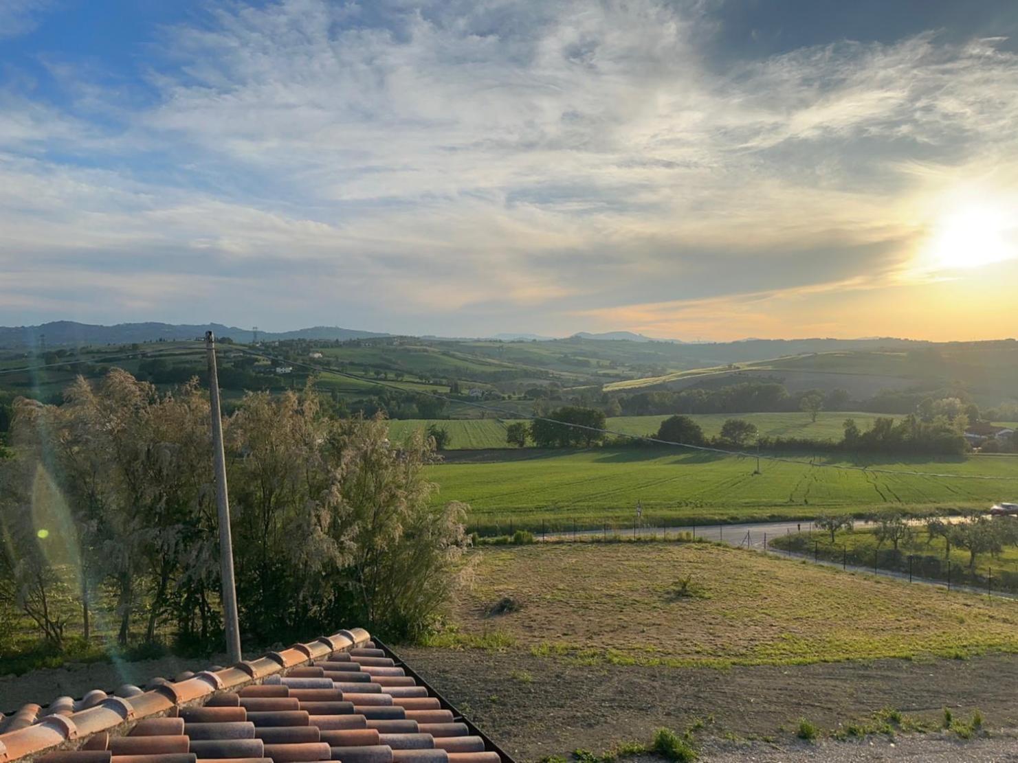 La Sosta Di Guido A Tavullia Bed & Breakfast Luaran gambar