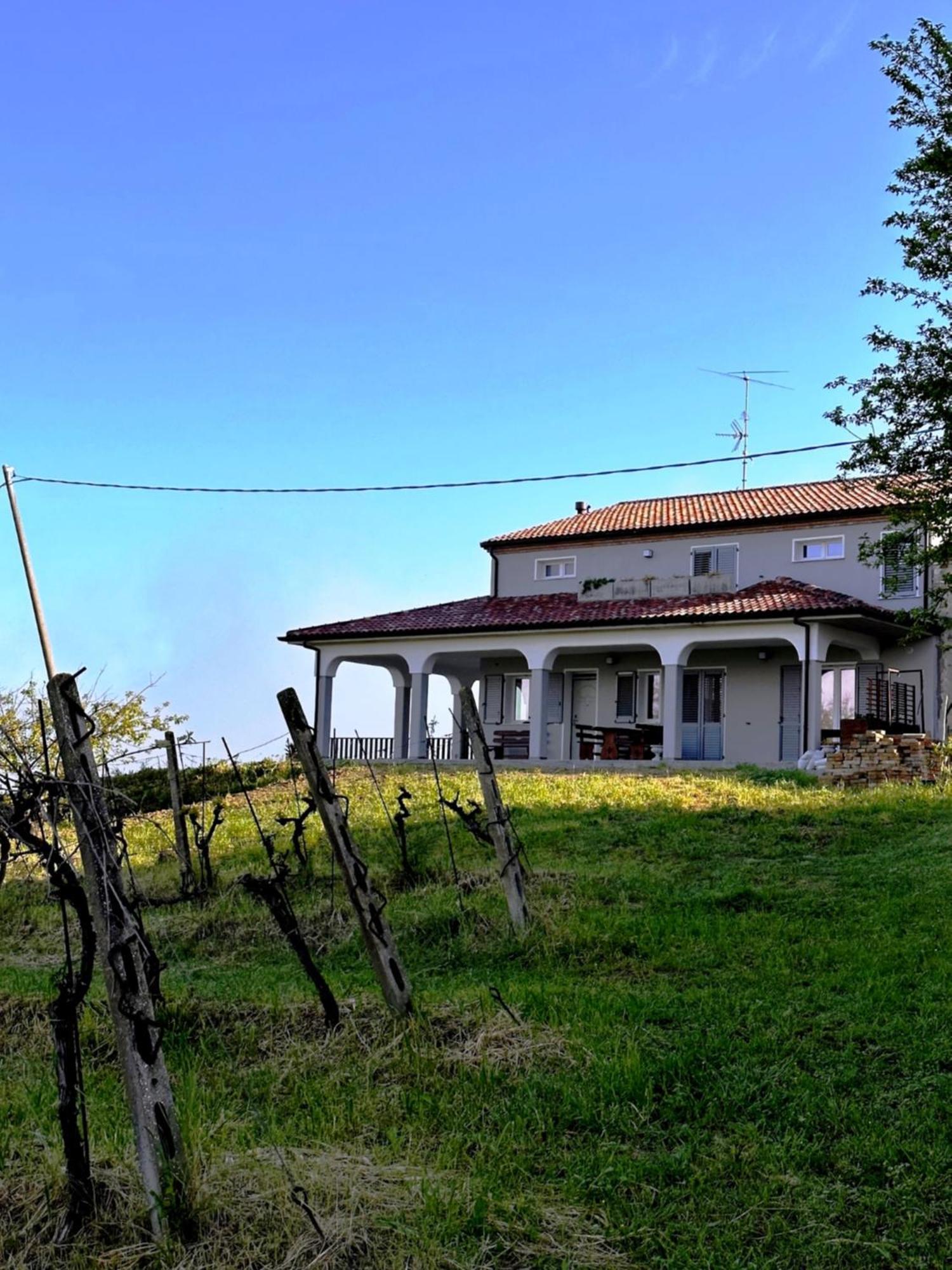 La Sosta Di Guido A Tavullia Bed & Breakfast Luaran gambar